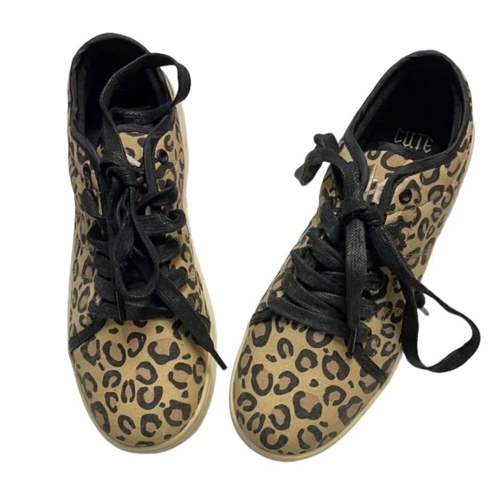 Cute To The Core Leopard Sneaker. Size 8